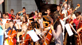 Concert de l'orchestre de l'Ecole de cordes du Loudunais à l'Eglise Saint-Maurice de Martaizé, le samedi 18 Octobre 2014. avec la participation de l'atelier d'orchestre de l'Ecole Saint-Laurent de Martaizé.